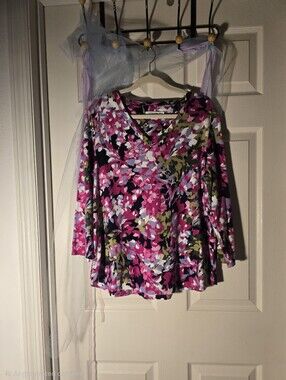 Chico's Pink Multi Floral V-Neck Long Sleeve Top